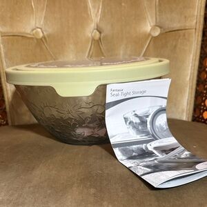 Brand New Princess House Fantasia Seal-Tight Storage Bowl with Lid